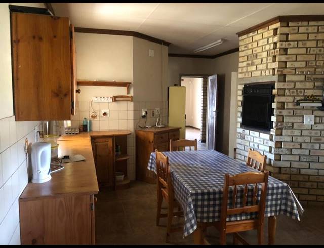 4 BEDROOM HOUSE TO LET IN LAMONT PARK